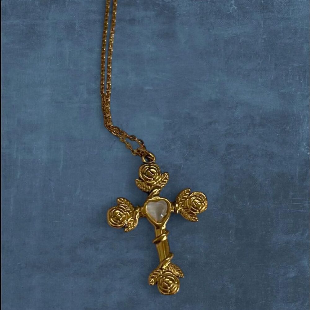 ꧁ᬊᬁ y2k style gold plated rose cross necklace ᬊ᭄꧂